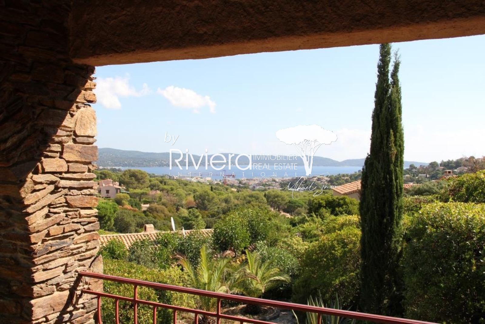 Vente BELLE VUE MER et proximité des plages pour cette villa de 110m² sur 1470m² de terrain à l