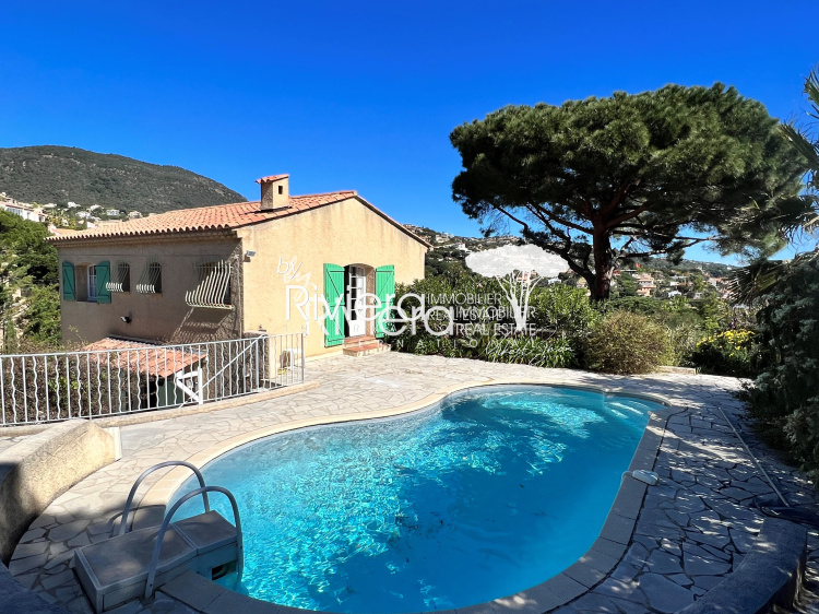 Vente villas de 750.000 € à 1.000.000 € sur CavalaireSurMer, La Croix